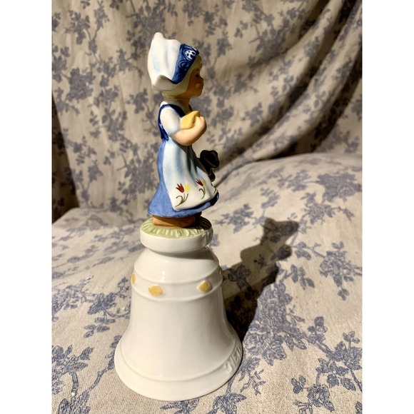 Vintage 1980 Katrina Netherlands Limited Edition World of Children Bell - Picture 4 of 7